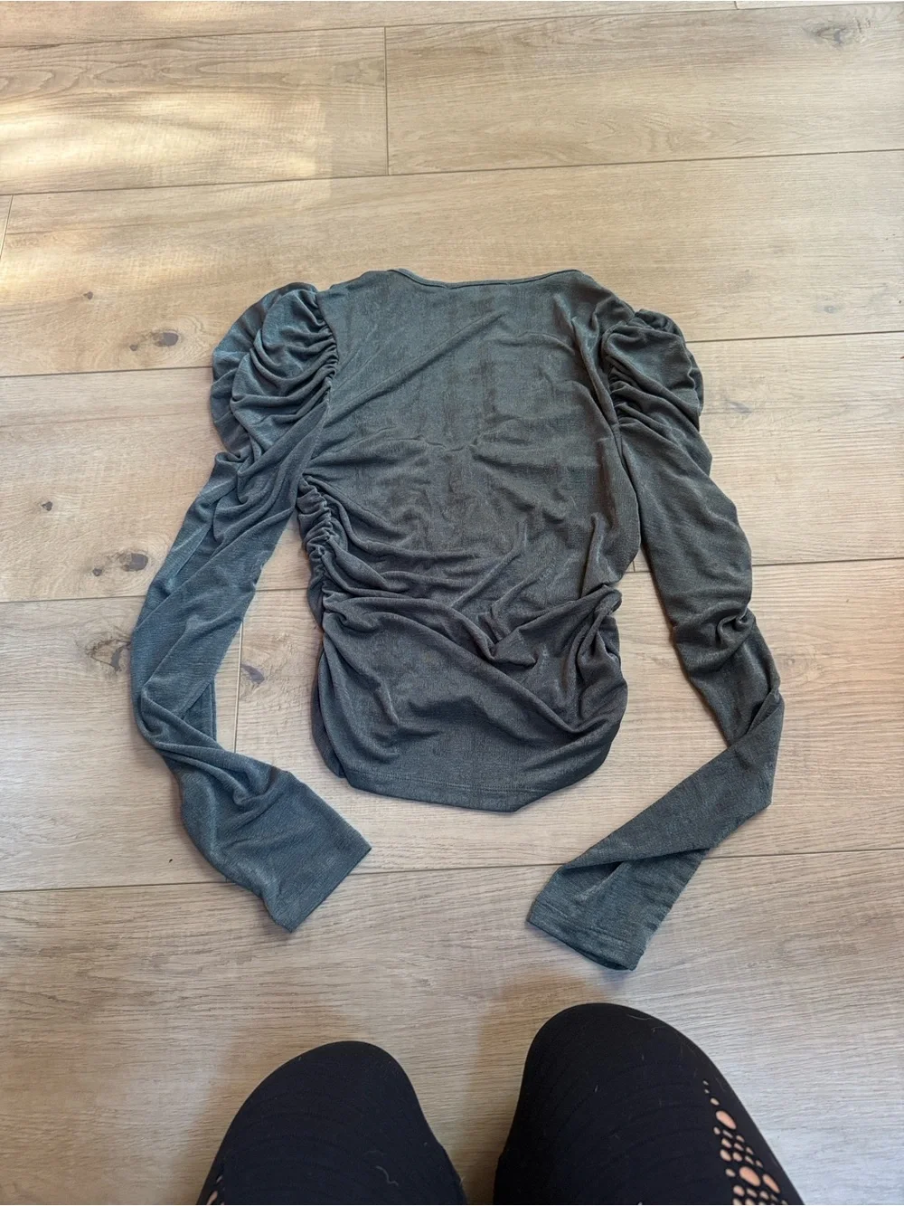 ASTR Ruched Long Sleeve Crop Top with Front Latches
